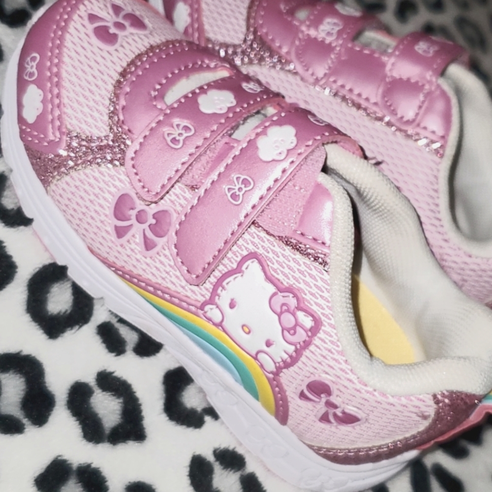 Hello kitty little girl shoes size 8
